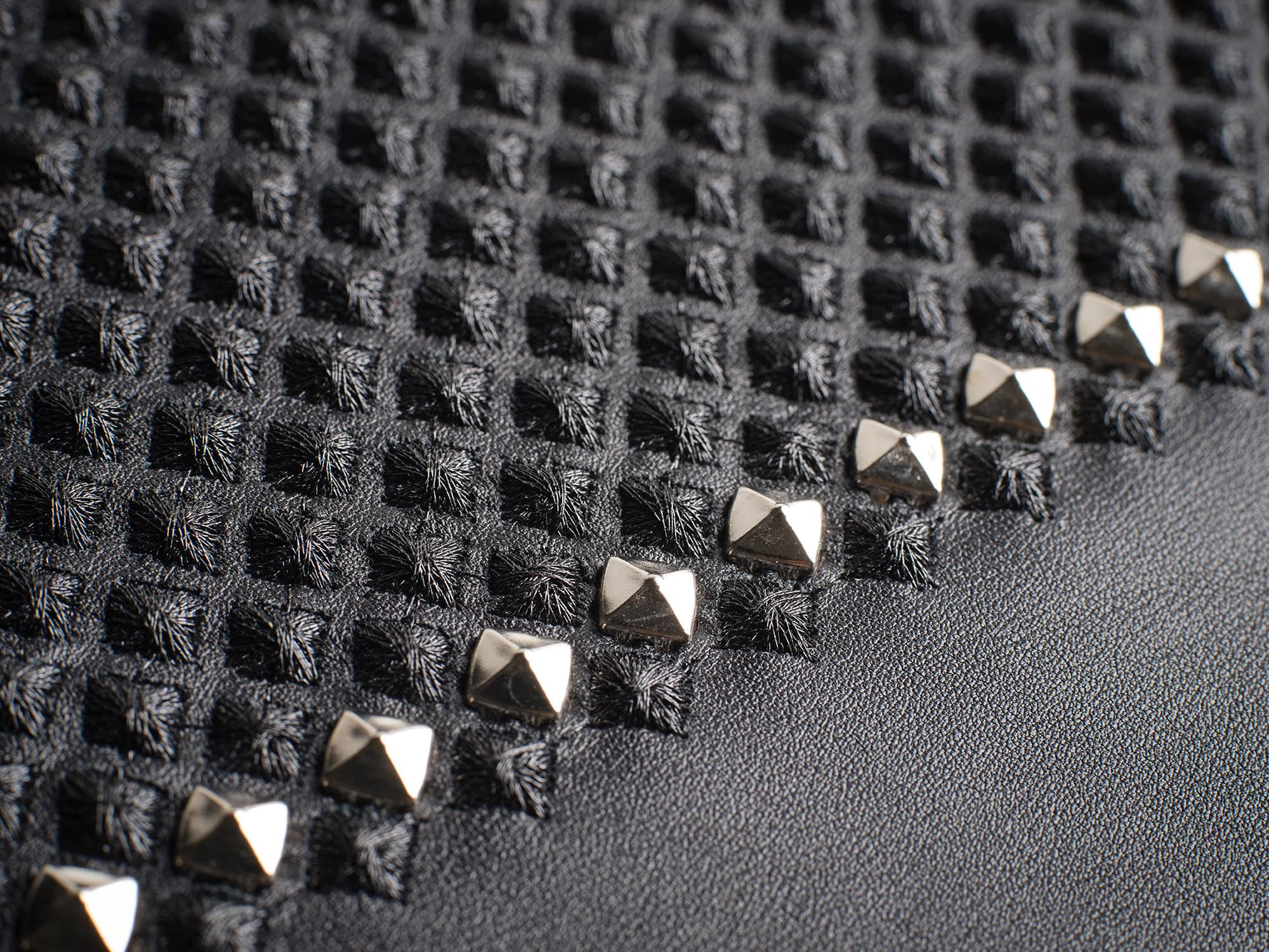 1. 03 Borchie Quake Low